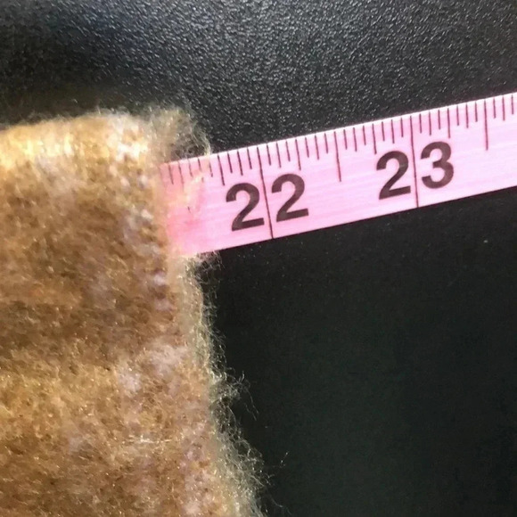 Steve Madden Oversized fringe scarf, 44 inches long 22 inches wide - Picture 6 of 8